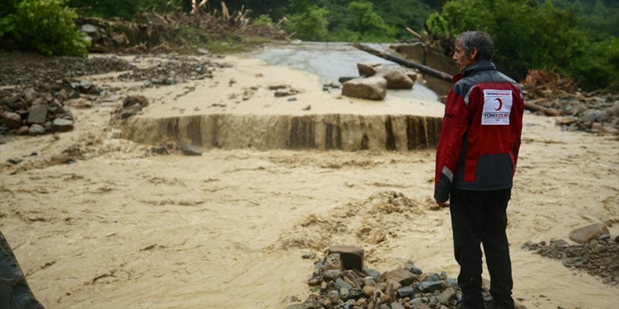 Düzce Valisi Dağlı: Akçakoca Ve Cumayeri'nde 69 Kişi Kurtarıldı