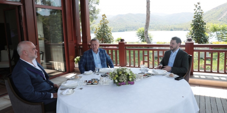 Cumhurbaşkanı Erdoğan, Arnavutluk Başbakanı Rama'yı Kabul Etti