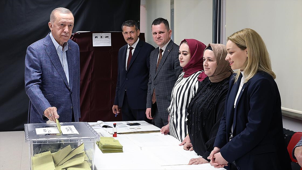 Cumhurbaşkanı Erdoğan Oyunu İstanbul'da Kullandı