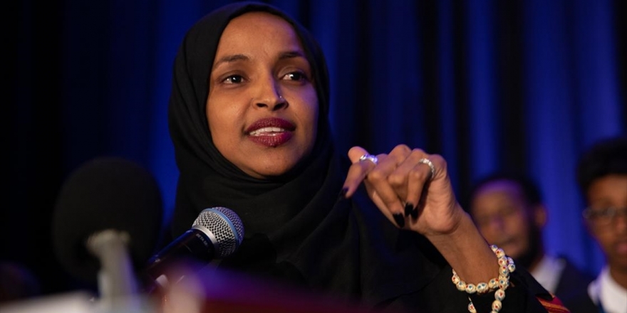 Trump Tarafından Hedef Gösterilen Ilhan Omar'a Destek Büyüyor