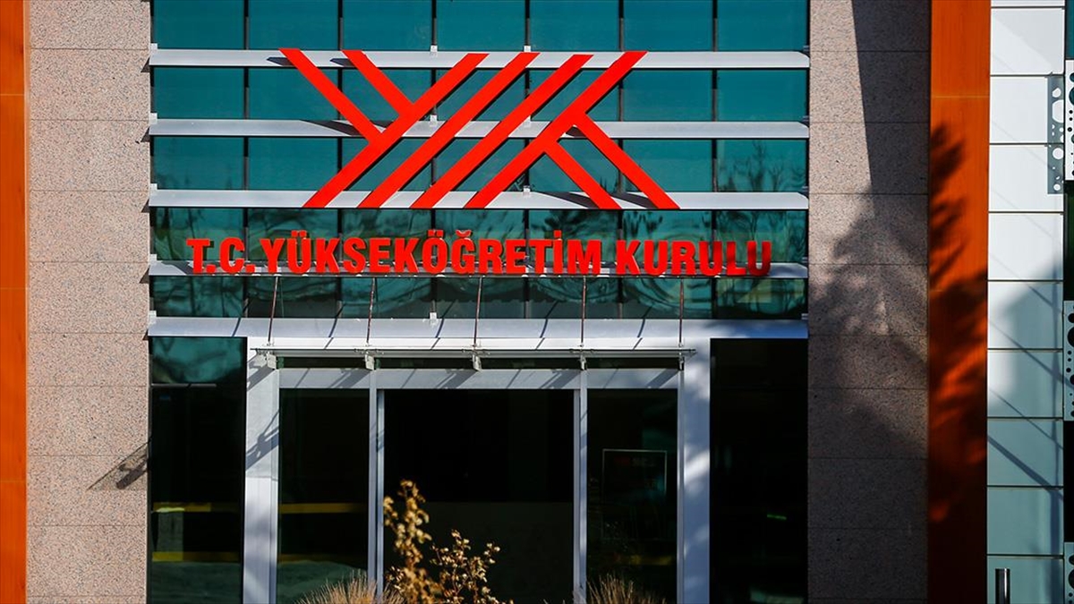 Yök, Üniversitelerde Dönem Sonu Sınavların 1 Haziran'dan Sonra Yapılmasını Kararlaştırdı