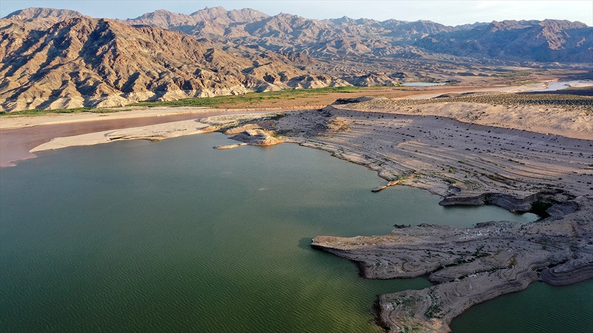 Son 30 Yılda Dünyadaki Büyük Göllerin Yüzde 53'ü Küçüldü