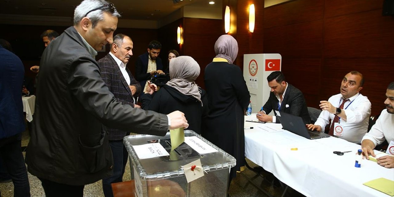 Yurt Dışına Kayıtlı Seçmenler Oy Vermeye Başladı