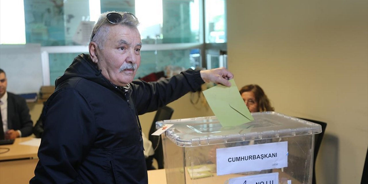 Sınır Kapılarında da Oy Verme İşlemi Başladı