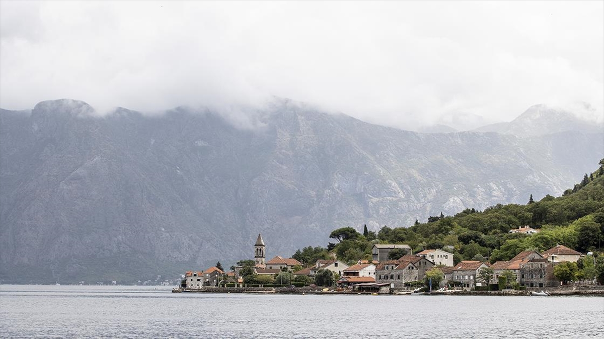 Batı Balkanlar'ın En Küçük Ülkesi Karadağ 17 Yaşında