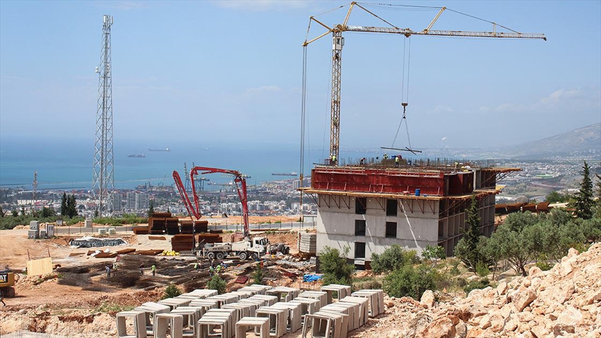 Depremlerden Etkilenen İskenderun'da 1451 Kalıcı Konutun İnşası Sürüyor