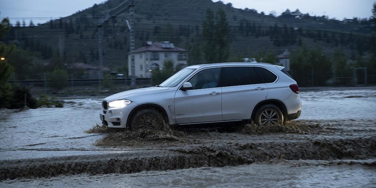 Ankara'nın Elmadağ İlçesinde Sel afeti