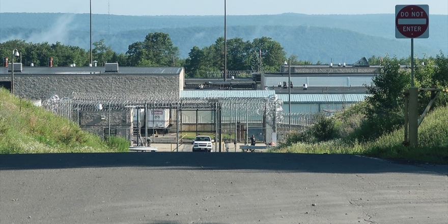 Eski Halk Bankası Genel Müdür Yardımcısı Hakan Atilla'ya Tahliye