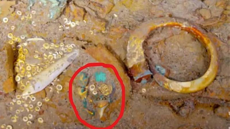 Titanik'te bulunan kolyenin sahibi yapay zekayla aranacak