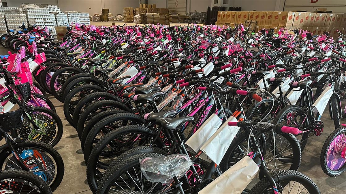 Cumhurbaşkanı Erdoğan'dan Gaziantepli Şehit Ve Gazi Çocuklarına Bisiklet Hediyesi