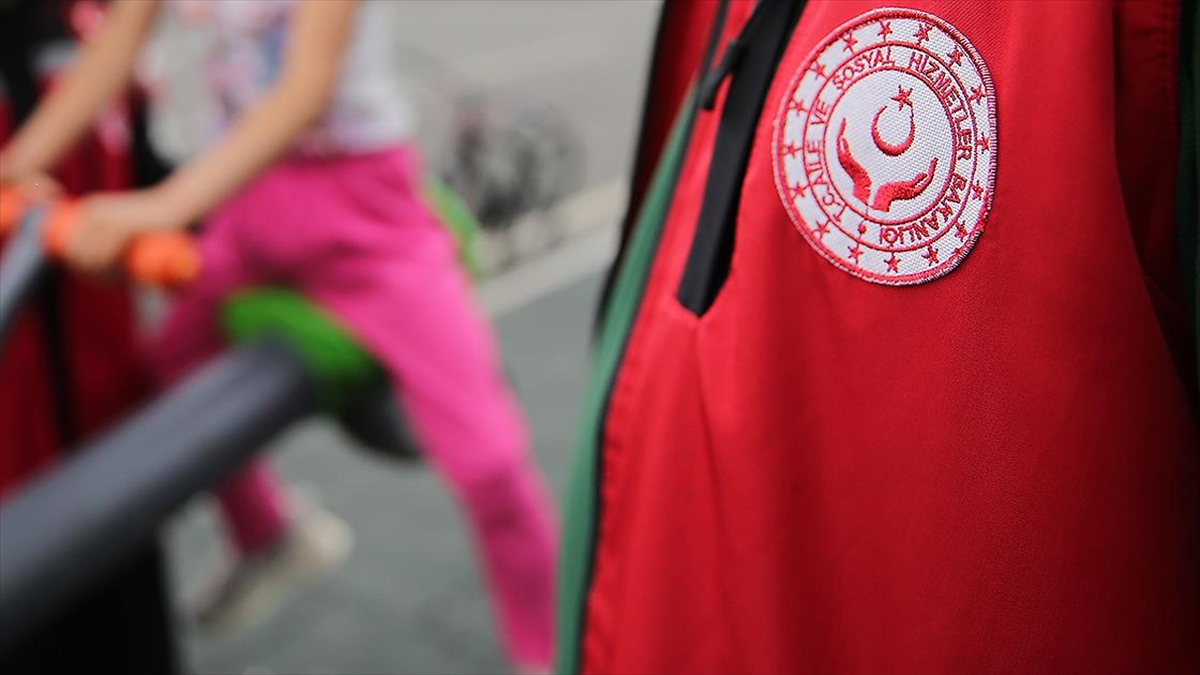 Bakan Yanık: Depremzede Vatandaşlarımız İçin Toplam 1 Milyar 851 Milyon Lira Kaynak Aktardık