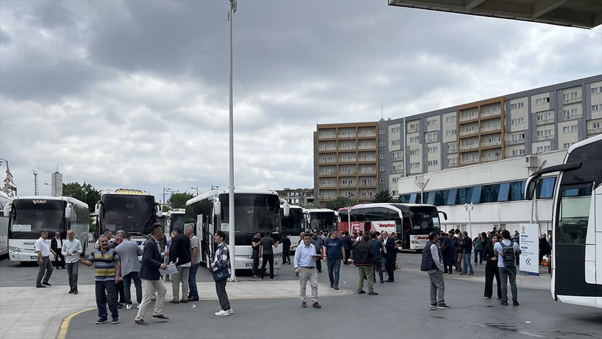 Ak Parti'den İstanbul Dışında Oy Kullanacaklara Ücretsiz Otobüs Seferi