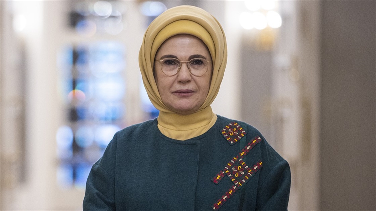 Emine Erdoğan'dan İstanbul'un Fethinin 570'inci Yıl Dönümü Paylaşımı