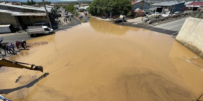Bingöl'de Sağanak Su Baskınlarına Neden Oldu