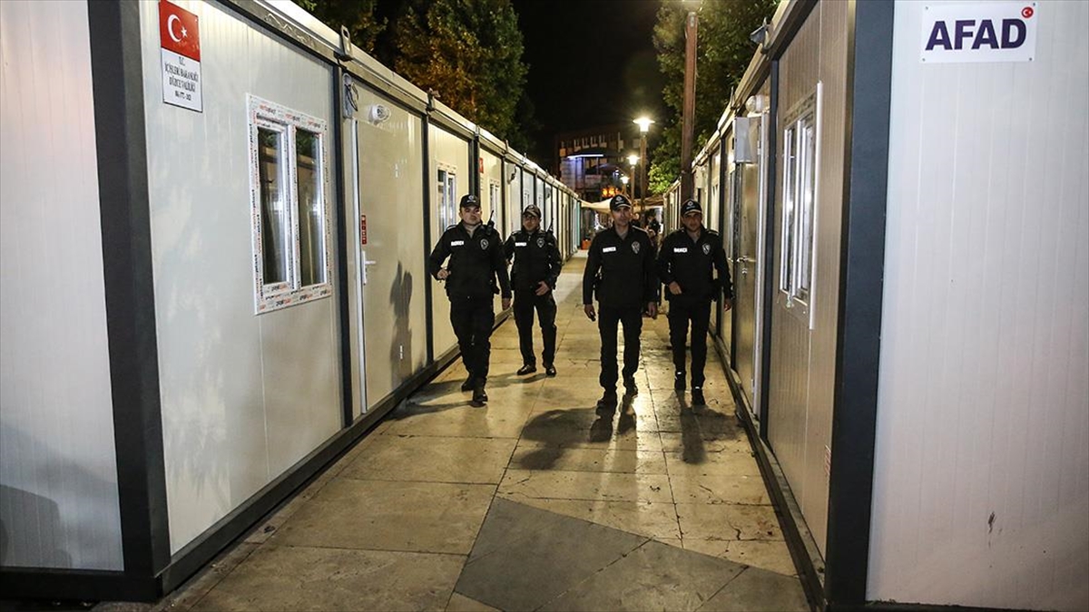 Kahramanmaraş'ta Konteyner Çarşıların Güvenliği Bekçilere Emanet