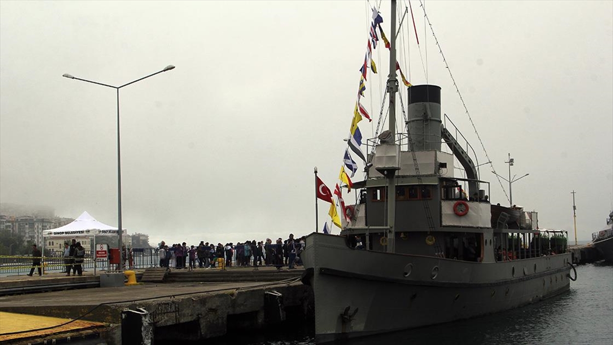 TCG Nusret N-16 Müze Gemisi Sinop'ta Ziyarete Açıldı