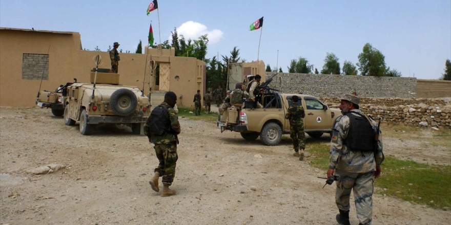 Afganistan'da Hava Saldırısı: 10 Ölü