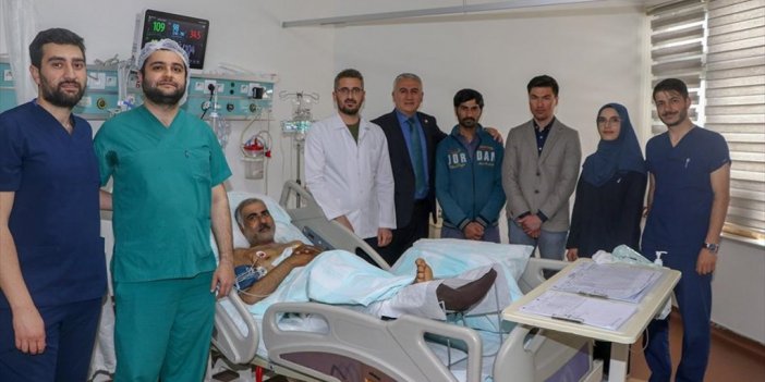 Depremzedelere Yardım Getirirken Kaza Geçiren Pakistanlı Şoför 3 Ay Sonra Gözlerini Açtı