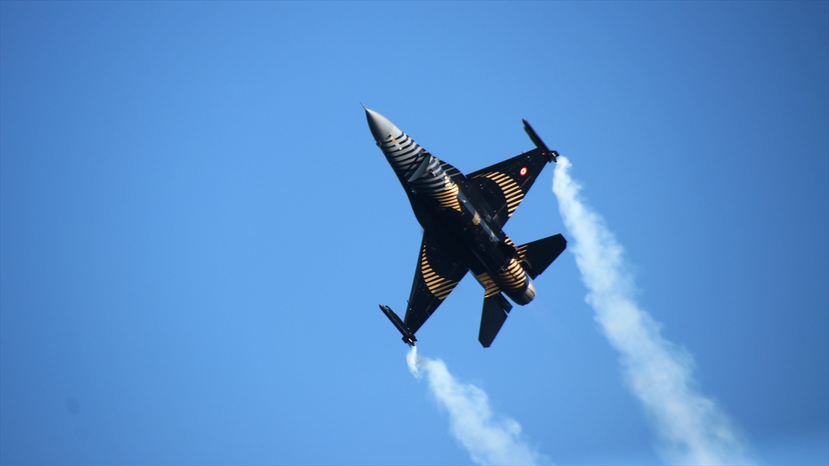 Solotürk Tekirdağ'da Prova Uçuşu Yaptı