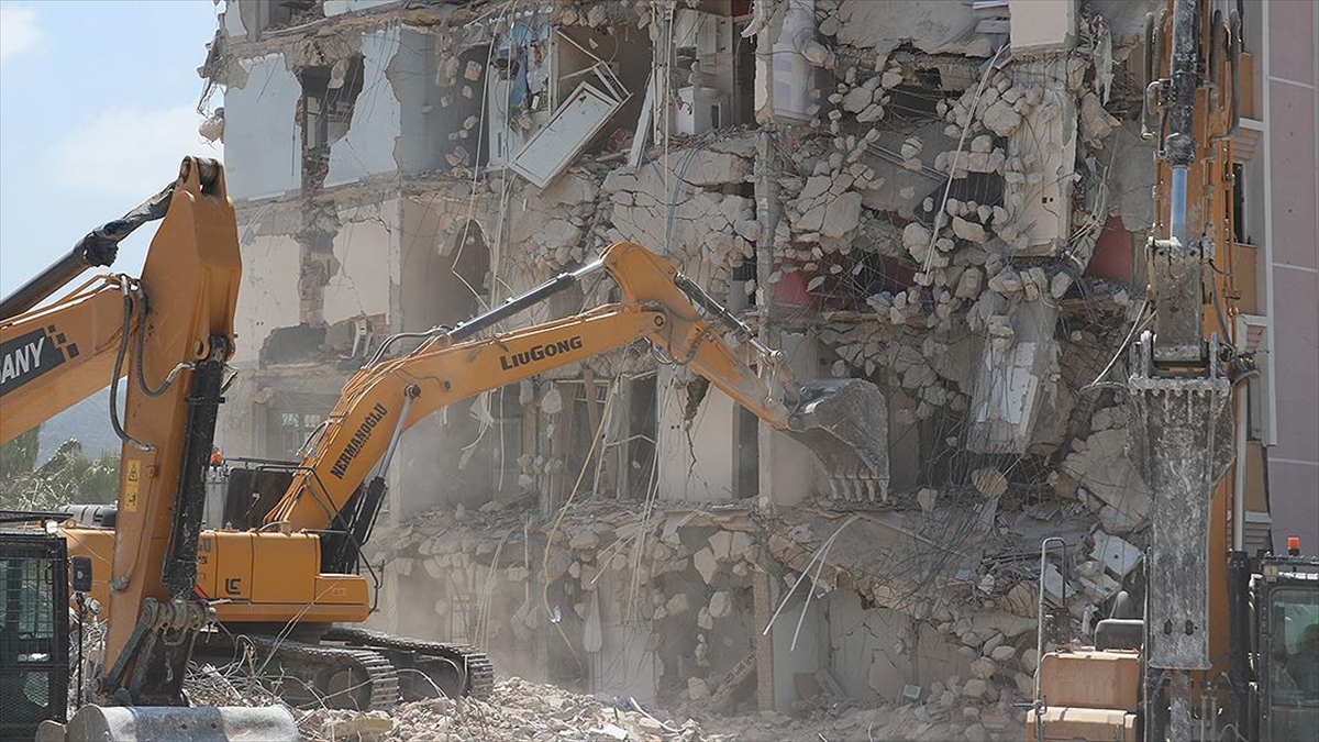 Deprem Bölgesinde Hasar Gören Yapılar İçin 137 Bin 596 Hak Sahipliği Başvurusu Yapıldı