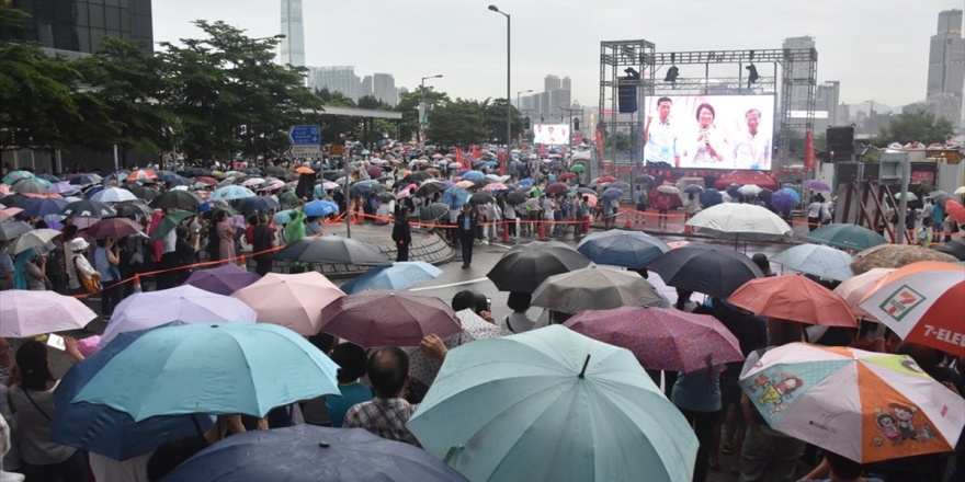 Hong Kong'da Halk Çin'e İade Yasasını Protesto İçin Tekrar Sokaklarda