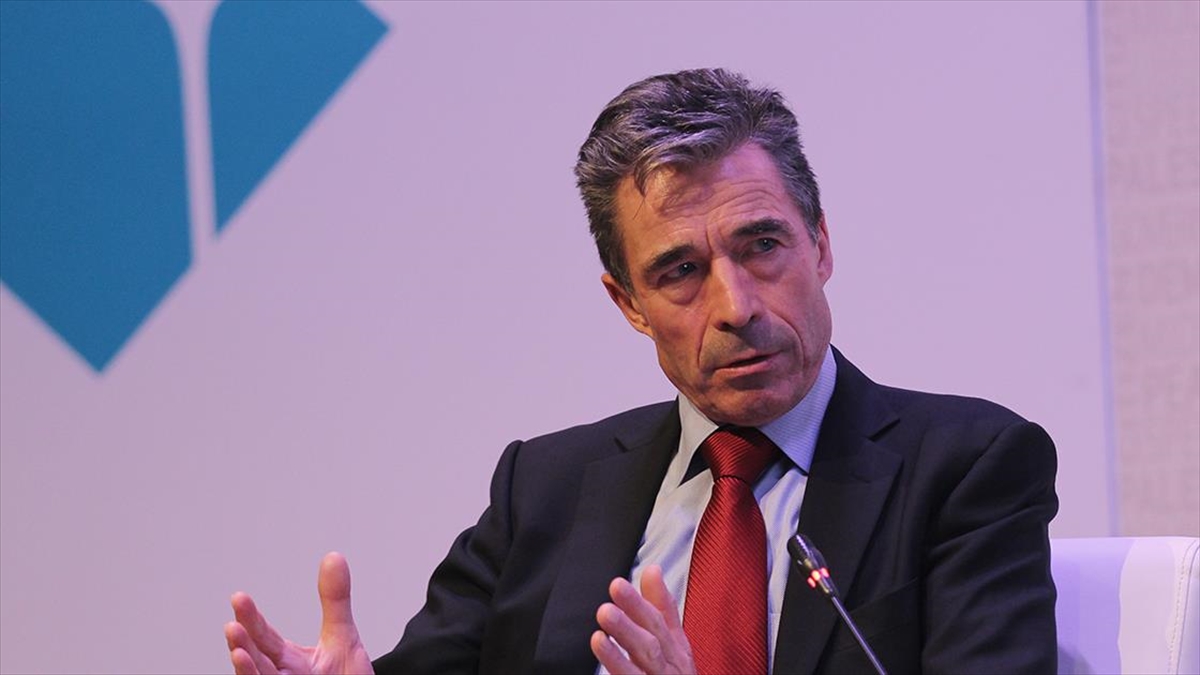 Rasmussen, Bazı Doğu Avrupa Ülkelerinin Ukrayna'ya Asker Gönderebileceğini Söyledi