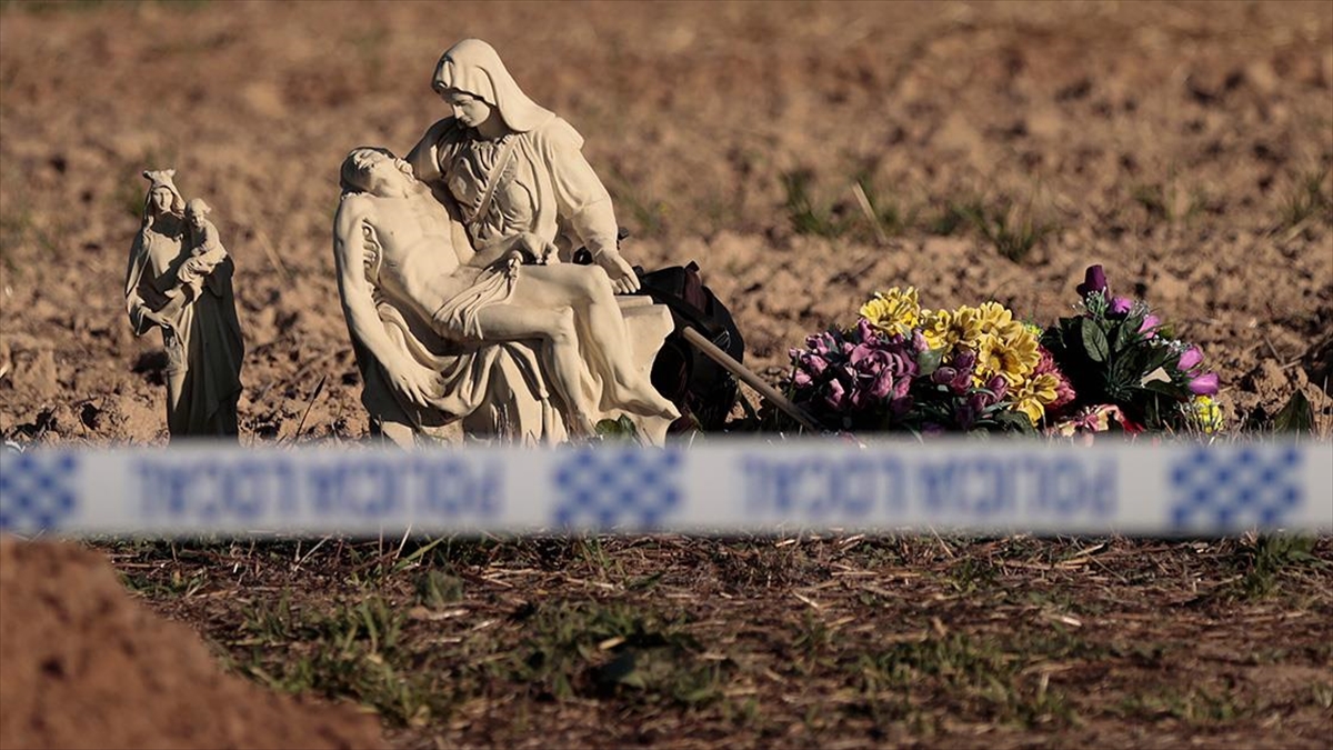 İspanya'da Diktatör Franco Döneminde Öldürülen Kişilerden 128'inin Kalıntıları Toplu Mezardan Çıkarılıyor