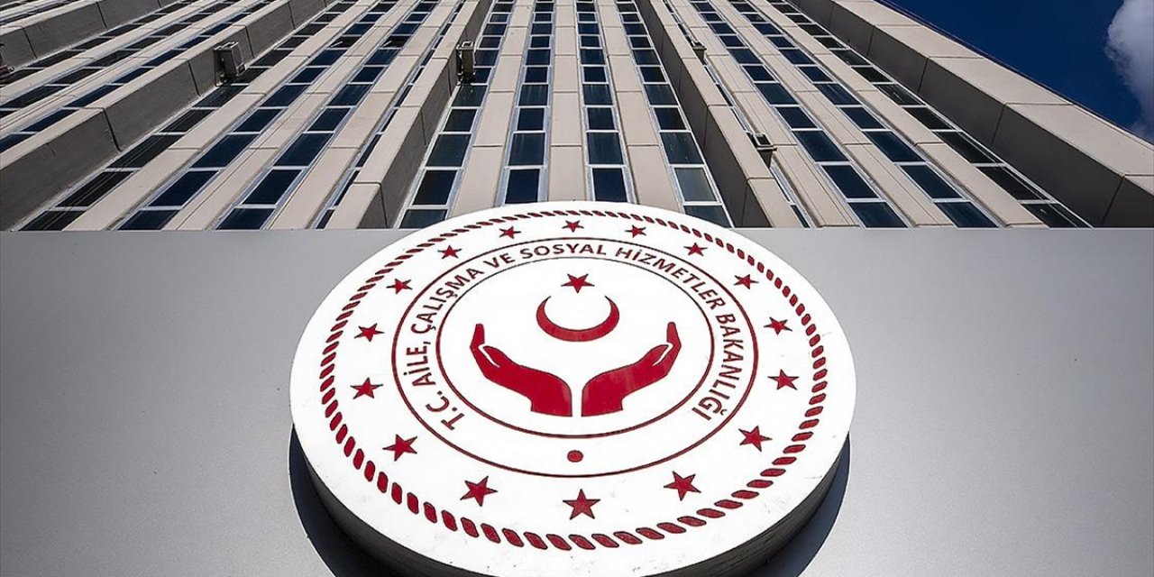 Aile Ve Sosyal Hizmetler Bakanlığından Sosyal Medyada Yer Alan Afişlere İlişkin Açıklama