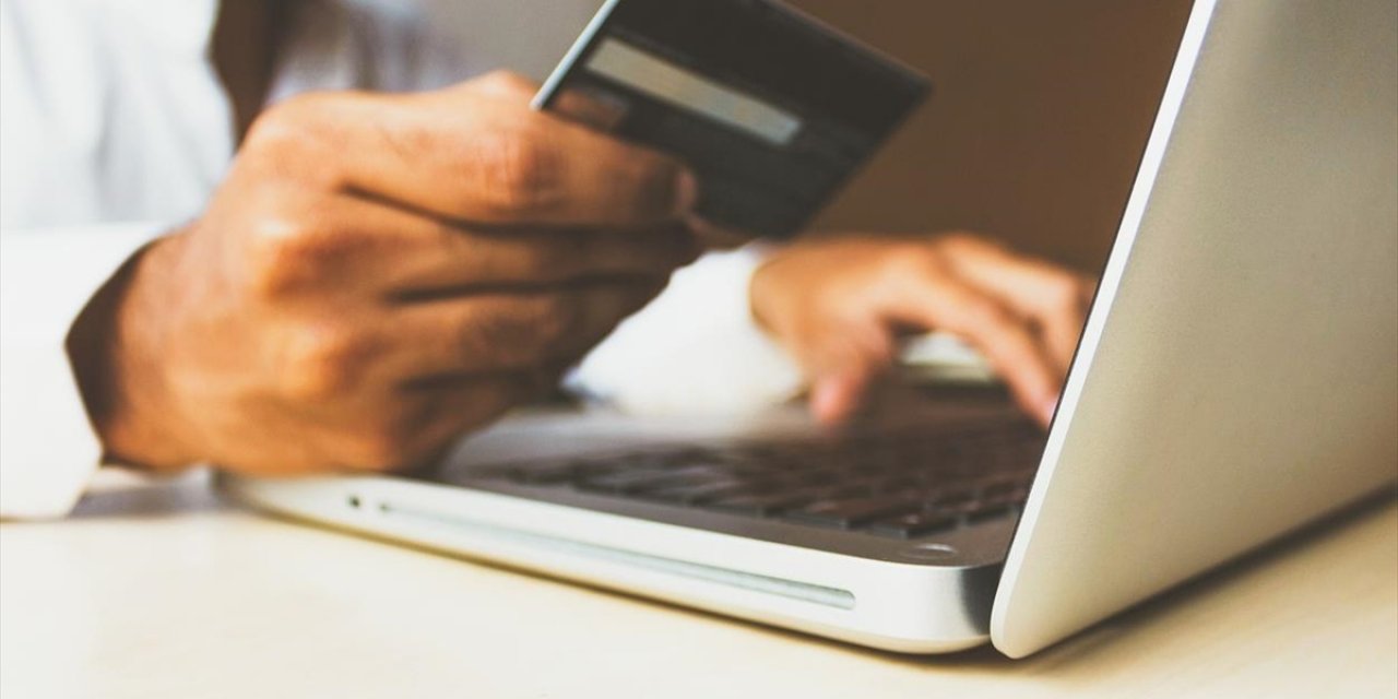 E-ticaret Firmalarına İlişkin Rekabet Soruşturmalarında Sözlü Savunma Aşamasına Gelindi