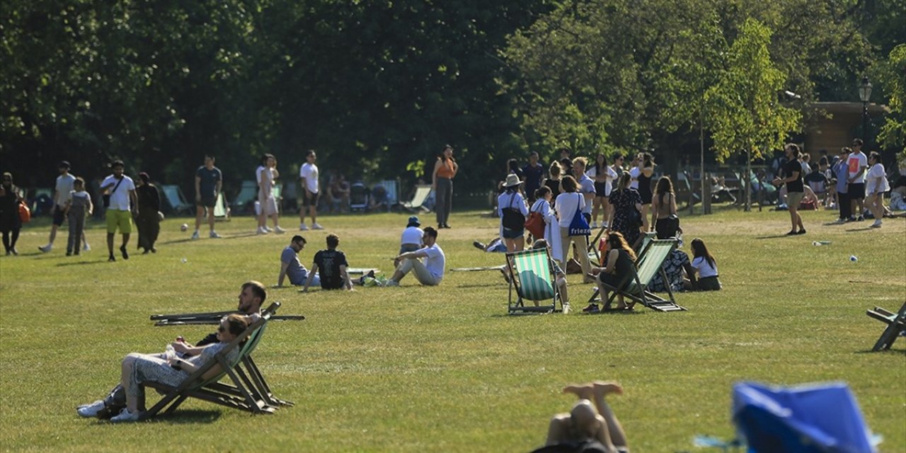 İngiltere'nin Bazı Bölgelerinde Aşırı Sıcak Hava Dalgası Eşiği Aşıldı