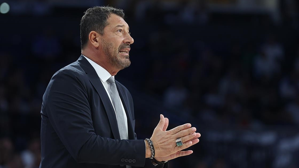 Pınar Karşıyaka Başantrenörü Ufuk Sarıca, Anadolu Efes Maçını Değerlendirdi