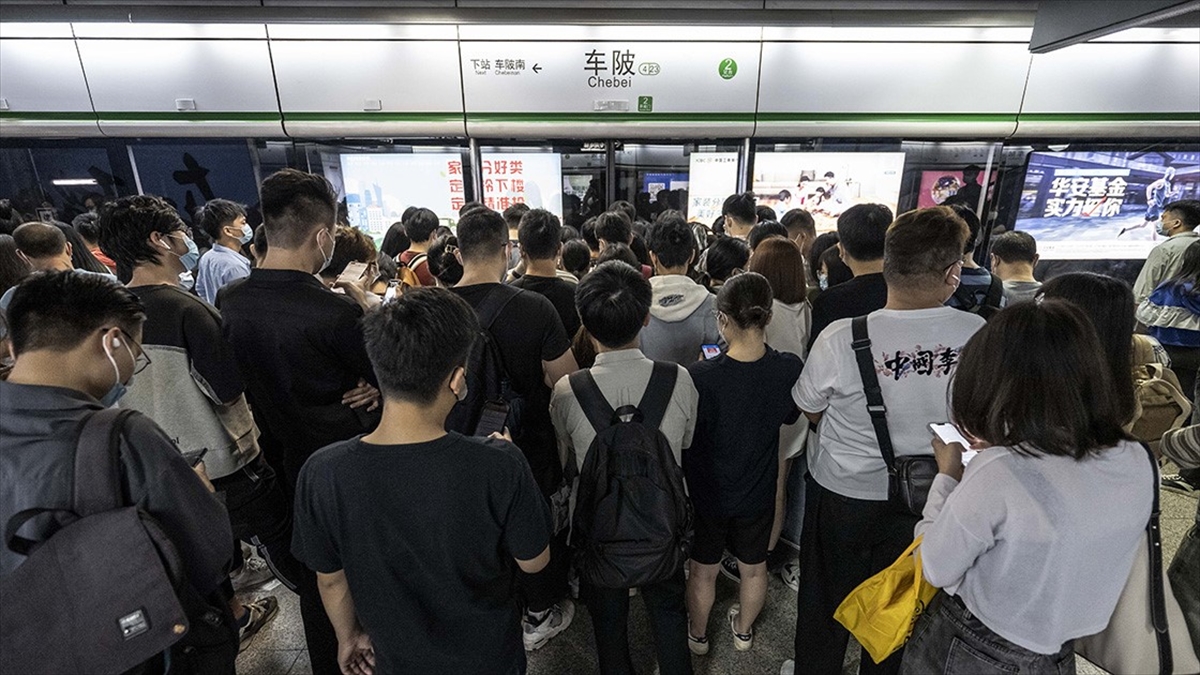 Yavaşlama Sinyali Veren Çin Ekonomisinde Genç İşsizliği Rekor Seviyede