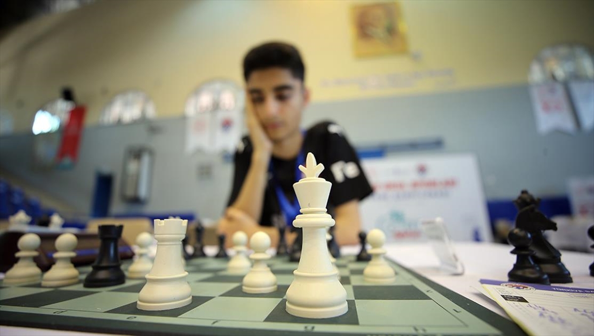 Satrançta Sporcu Sayısını Hızla Artıran Türkiye, Uluslararası Hedeflere Odaklandı