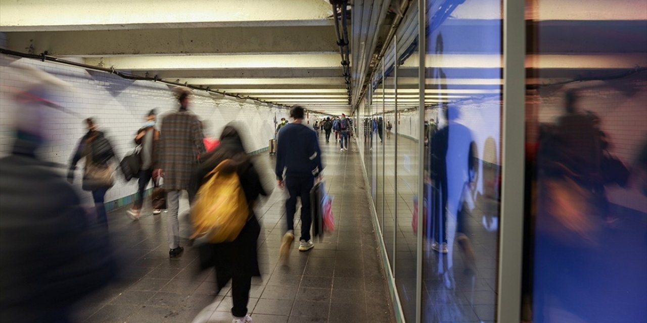 Abd'de İşsizlik Maaşı Başvuruları Beklentileri Aştı