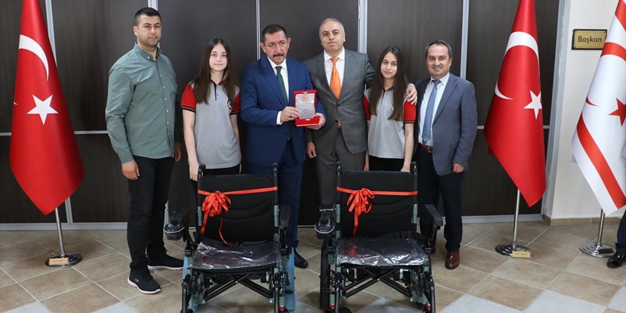 Öğrenciler, Topladıkları Atık Yağ Karşılığında Belediyeden Akülü Tekerlekli Sandalye Aldı