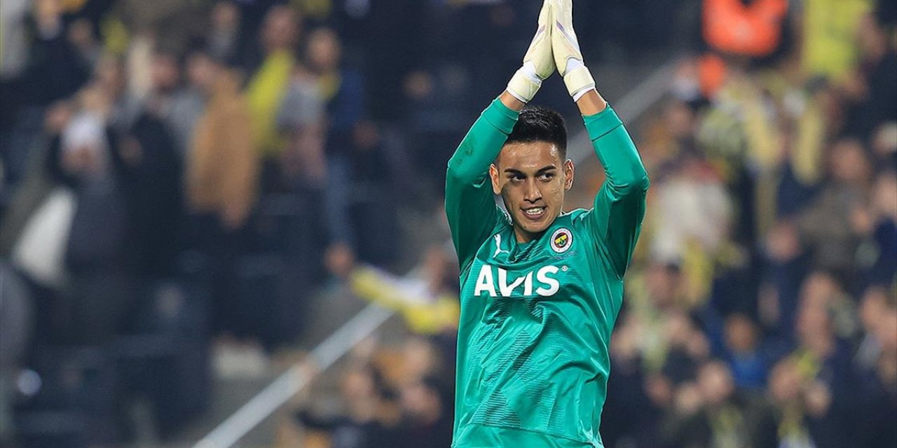 Fenerbahçe, İrfan Can Eğribayat'ın Satın Alma Opsiyonunu Kullandı