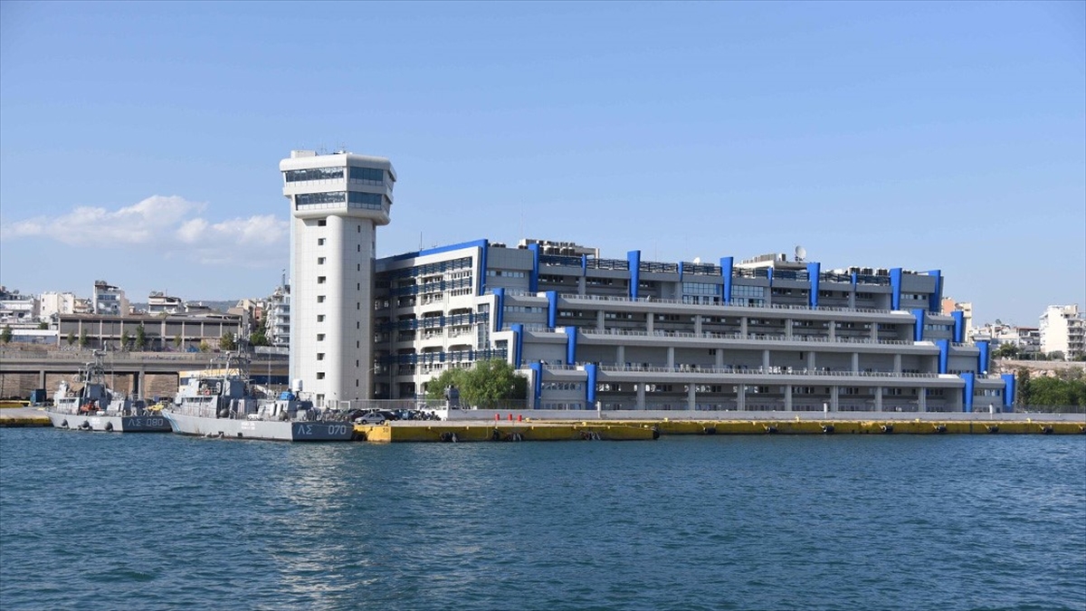 Frontex Direktörü, Göçmenleri Taşıyan Tekneyi Alabora Olmadan Önce Yunanistan'a Bildirdiklerini Açıkladı