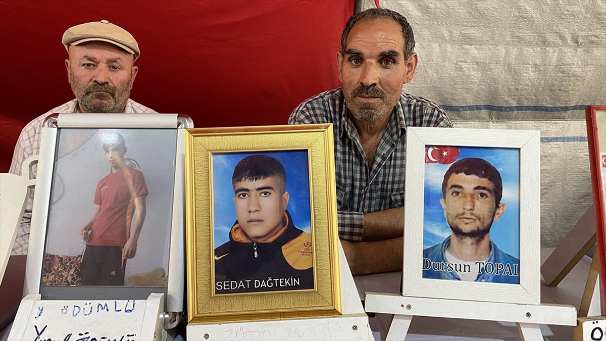 "Babalar Günü" Hediyesi Olarak Evlatlarını İstiyorlar