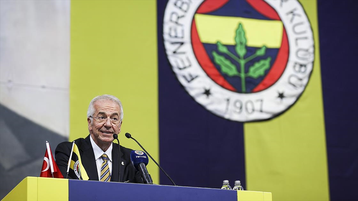 Fenerbahçe'nin 7 Milyar 686 Milyon Lira Borcunun Olduğu Açıklandı
