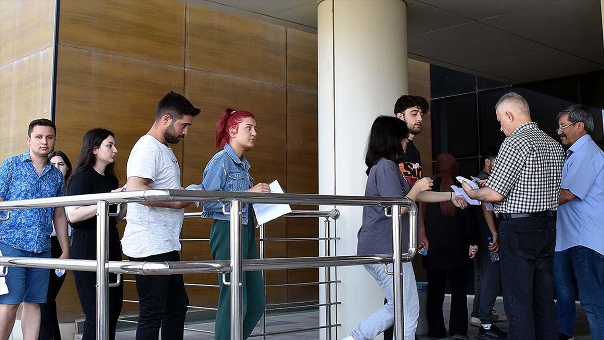 Yks'nin Alan Yeterlilik Testleri Oturumu Yapıldı