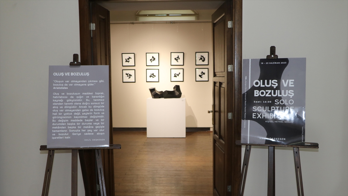 Tarihi Erzurum Kongre Binası'nda "oluş Ve Bozuluş" Sergisi Açıldı