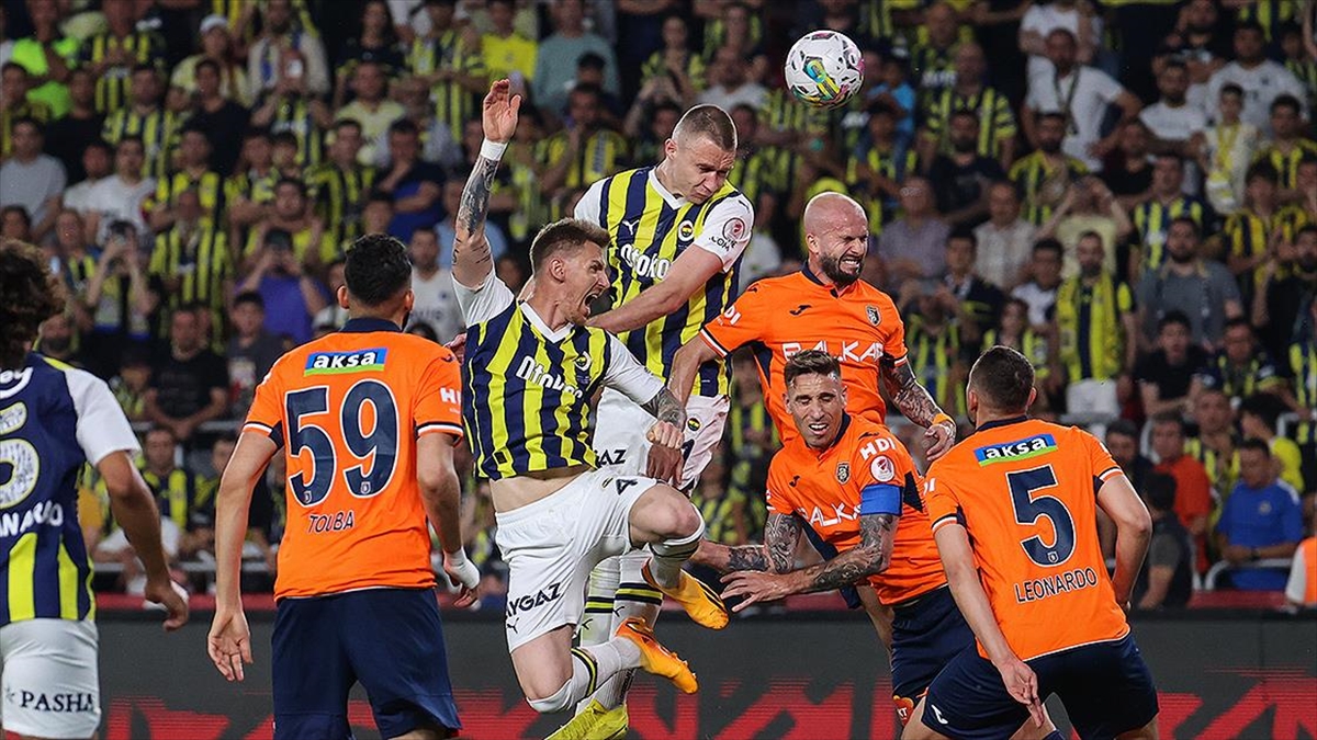 Pfdk'den Fenerbahçe Ve Medipol Başakşehir'e Para Cezası