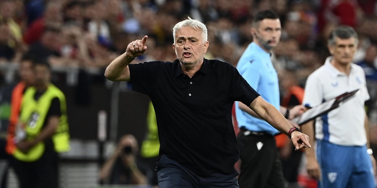 Uefa'dan Jose Mourinho'ya 4 Maç Men Cezası