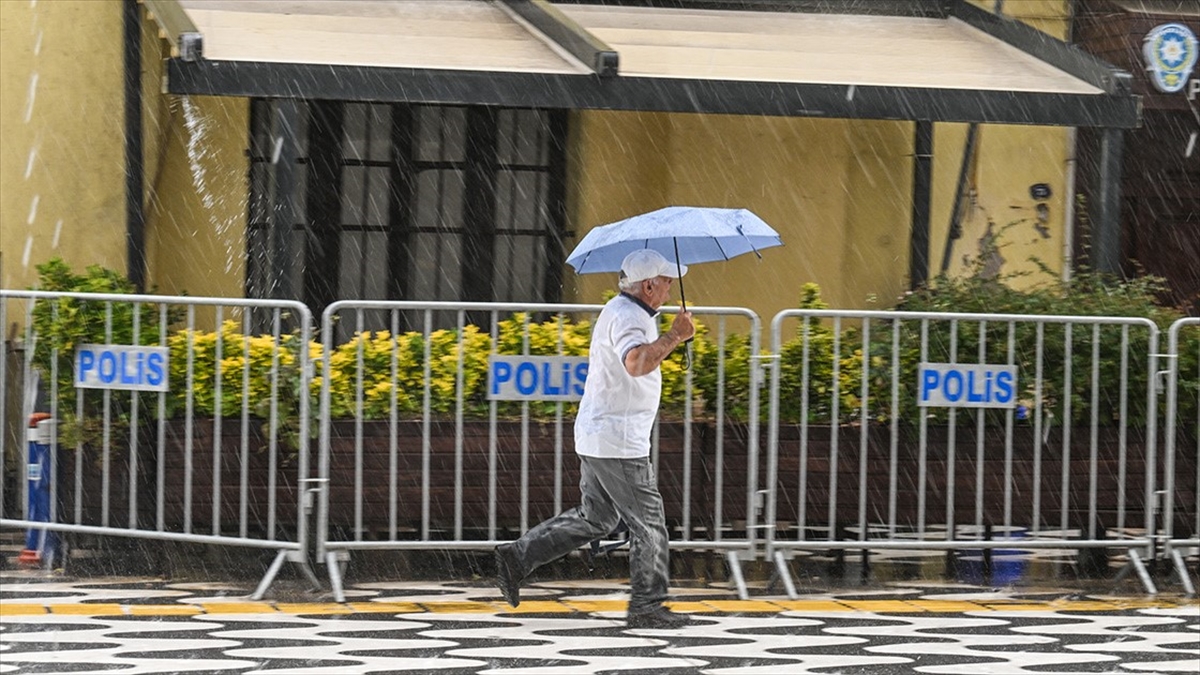 İzmir Haziranda Uzun Yıllar Ortalamasının 6 Kat Fazlası Yağış Aldı