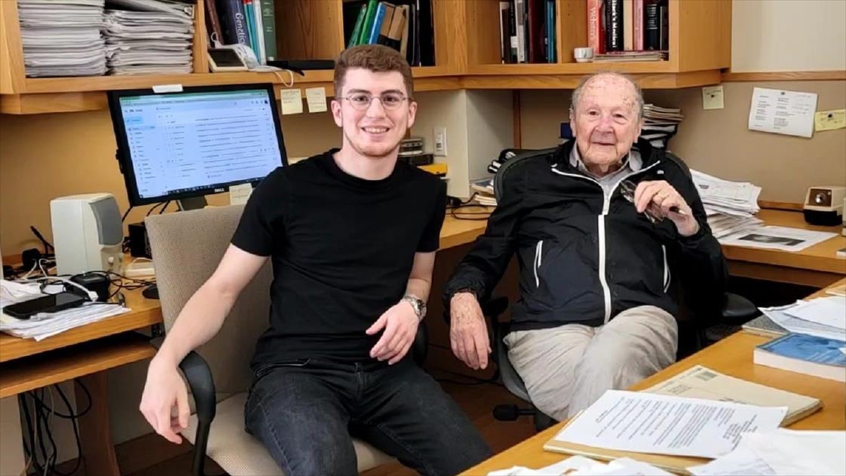 Harvard'daki Dahi Türk Fizikçinin Keşfi, Bilimin 175 Yıldır Peşinde Koştuğu Gizemi Çözdü
