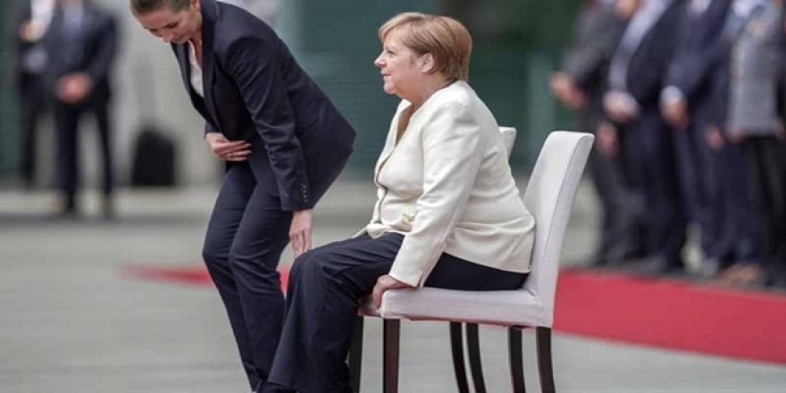 Merkel'in Tatile Çıkarken Yanına Aldığı Kitap Endişeleri Artırdı: Titreyen Kadın ve Sinirlerimin Tarihi