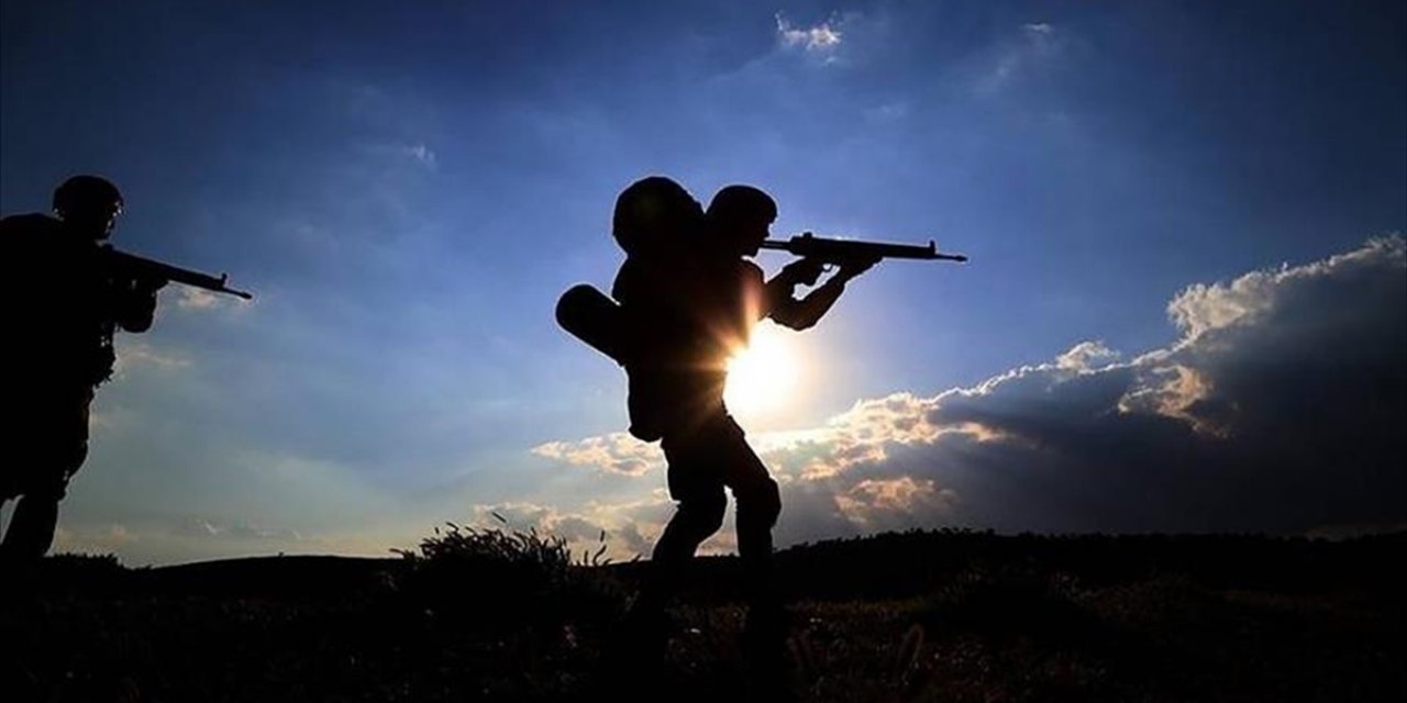 4 Pkk'lı Terörist Teslim Oldu