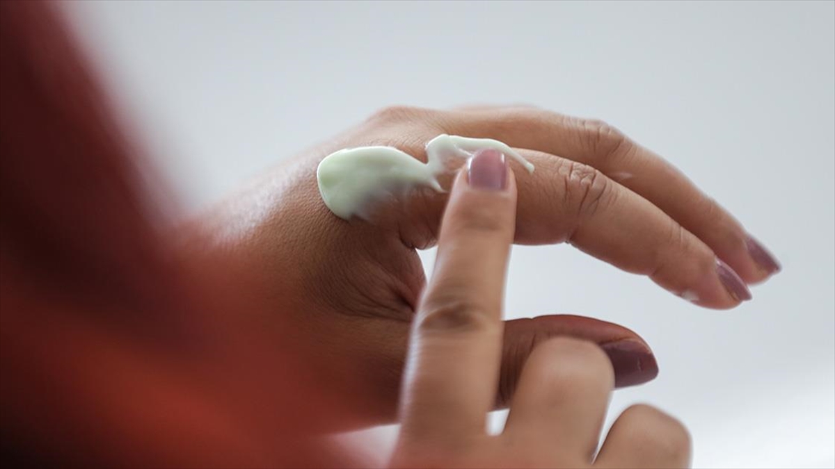 "Sahte Güneş Kremleri" Deri Hastalıklarını Tetikleyebilir