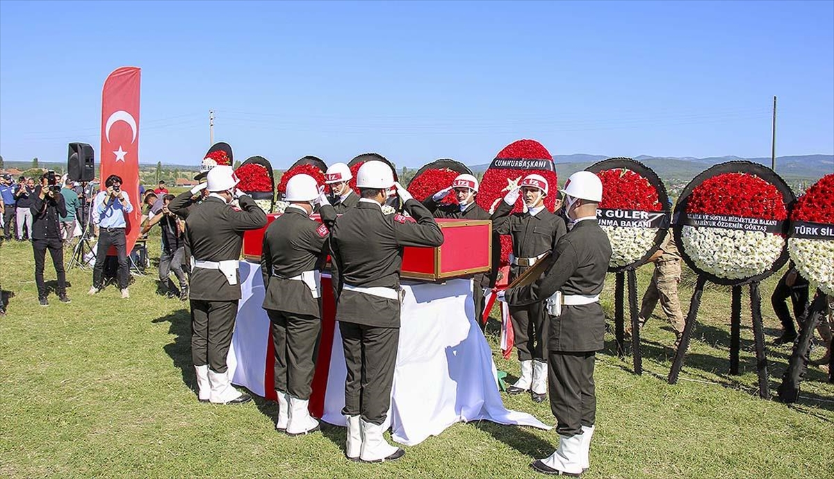 Şehit Özcan Kaya Son Yolculuğuna Uğurlandı