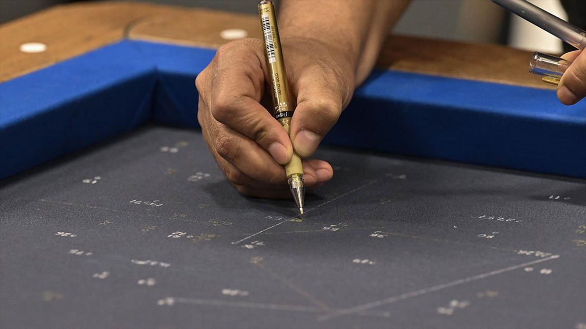 Dünyada Artistik Bilardonun Zorlu Geometrik Çizimleri, Türk Hakem Kipdemir'den Soruluyor